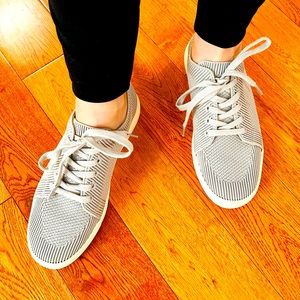 Lucky Brand Flat Sneakers